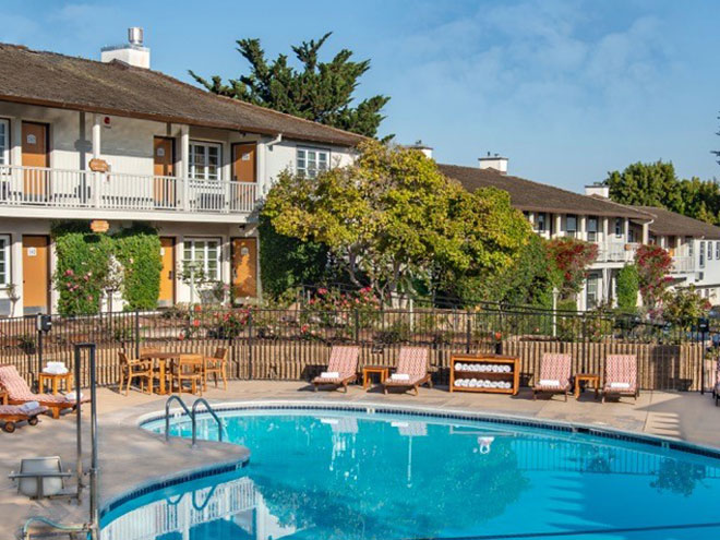 Pool Highlights of Hotel Monterey